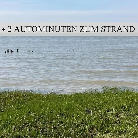 Appartamento Haus Krabbe, 3, Fuer 1-2 Personen, 2 Schlafzimmer, Einzelbetten, An Der Nordsee Naehe Bremerhaven, 3 Hunde Kostenfrei Willkommen, Kostenfreier Parkplatz, Gute Zuganbindung, Zentral Gelegen Wremen